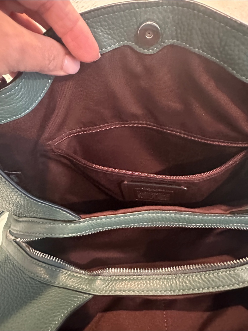 Coach Green Pebbled Leather Shoulder Hobo with Matching Wallet - Picture 6 of 11